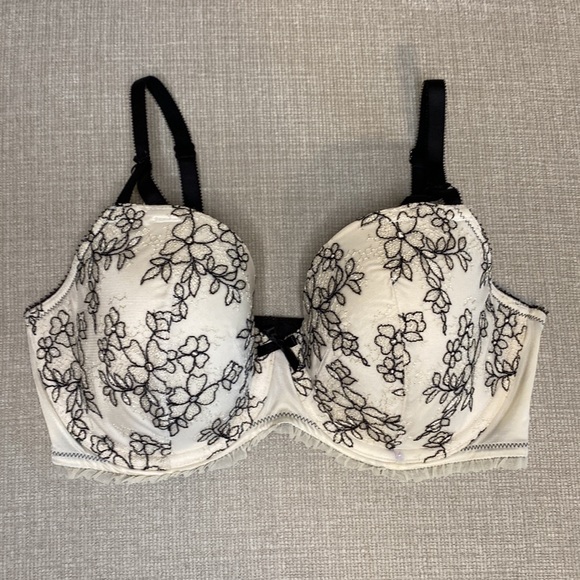 Victoria's Secret Dream Angels Lined Demi Black White Floral Wire Bra 36DD - Picture 2 of 11